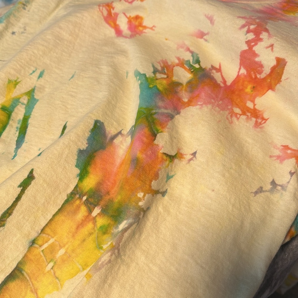 NEW! Medium Long Sleeve Tie Dye Tee - Picture 5 of 6